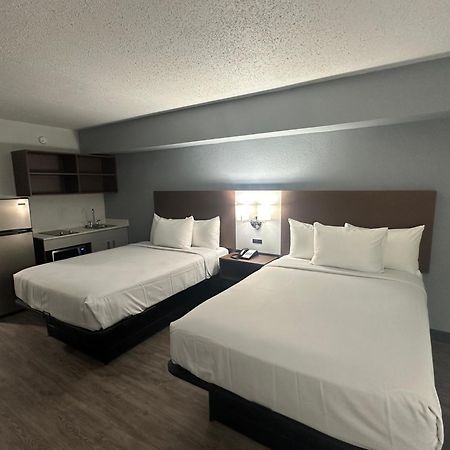 Suburban Studios Chester I-95 Extérieur photo